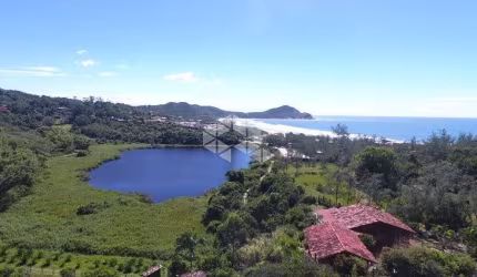 Terreno  à venda na  Praia do Rosa, em Imbituba