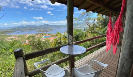 Pousada á venda na Ferrugem com vista espetacular, Garopaba/SC.