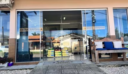 Sala á venda  no Centro de Garopaba com 114,48 m²