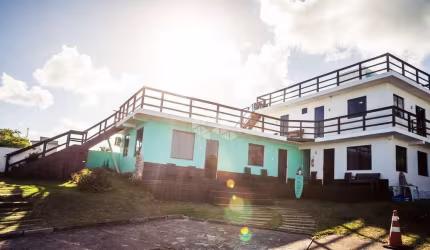 Pousada com 6 apartamentos na Praia do Rosa - SC