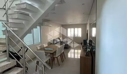 Sobrado de 148m² á venda no bairro Água Fria