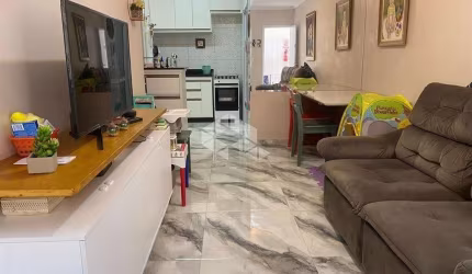 Casa em condomínio pronto para morar, com 2 suítes