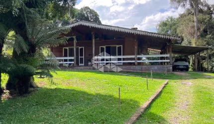 Casa em terreno com potencial para construção de condomínio ou pousada na Vila Suzana