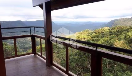 Cobertura Duplex com Vista para o Vale dos Quilombo