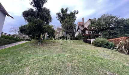 Terreno 784m² no Condomínio Saint Moritz, em Gramado