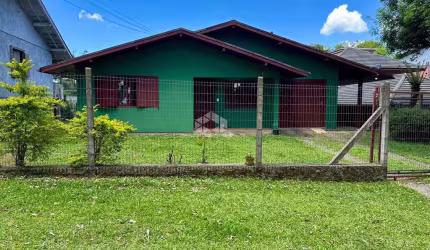 Casa térrea com 4 dormitórios no Bairro Carniel em Gramado