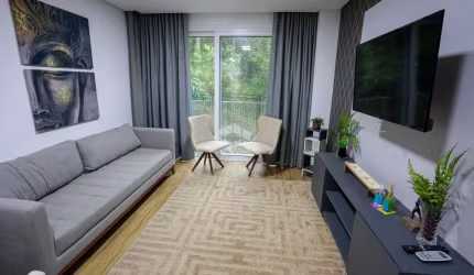 Apartamento 02 dormitórios mobiliado, 72m², próximo ao Pórtico de entrada