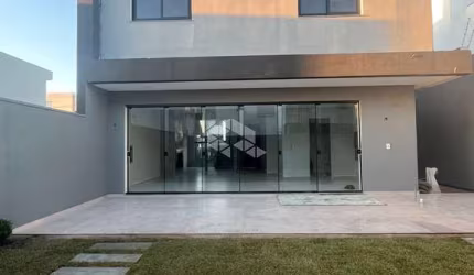 SOBRADO NO BAIRRO PLANEJADO VALE VILLE EM CACHOEIRINHA.