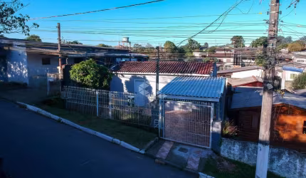 Financia e Aceita FGTS: Casa com 2 dormitórios, 84m² privativos, em amplo terreno de 360m²