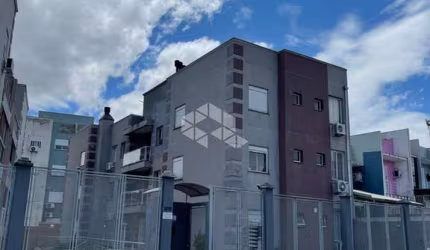 Apartamento de 3 dormitórios  Semi mobiliado.