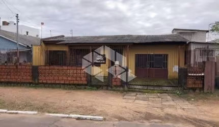 Casa à venda com 3 dormitórios, 1 vaga garagem no Parque 35 em Guaíba