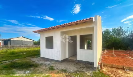 Casa com 2 dormitórios à venda no Bom Fim, Guaíba-RS