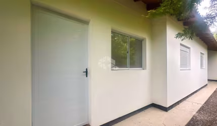 Casa de 2 dormitórios no bairro Pedras Brancas em Guaíba-RS