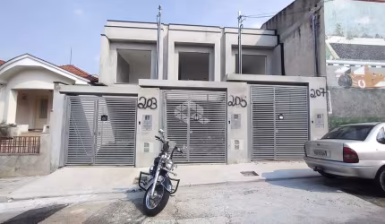 CASA A VENDA NA PENHA COM 3 SUITES.
