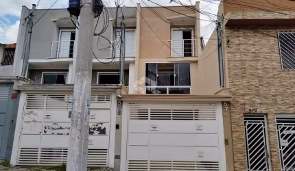 CASA EM ITAQUERA COM 3 DORMITÓRIOS 1 SUITE