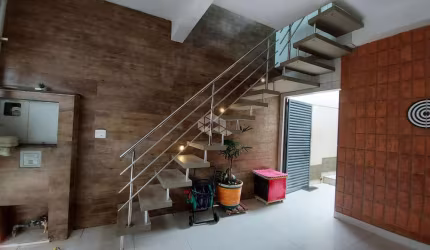 CASA NA MOOCA COM 3 QUARTOS