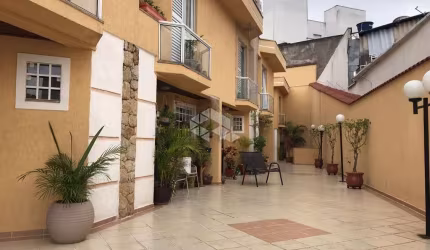 CASA NO ALTO DA MOOCA COM 3 QUARTOS