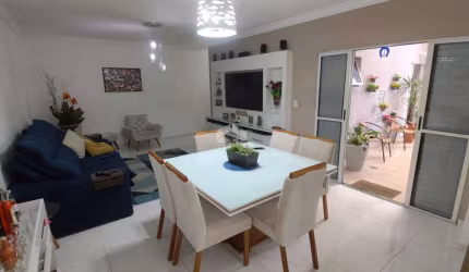 EXCELENTE CASA PROXIMA AO SHOPPING ARICANDUVA
