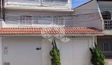 CASA EM ITAQUERA COM 3 QUARTOS