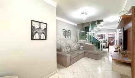 SOBRADO COM 3 DORMITÓRIOS 1 SUITE - VILA RÉ