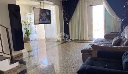 Casa Sobrado á Venda 236m²  04 Dormitórios C/04 Vaga Penha.