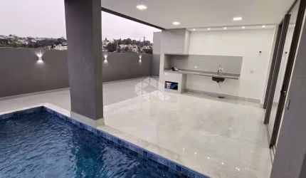 Casa de Condomínio com 4 Quartos e 6 banheiros!
