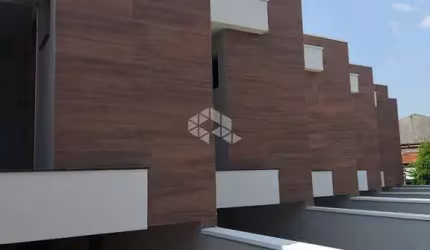 SOBRADO NA VILA RÉ  COM 3 DORMITORIOS SENDO 1 SUITE E 2 VAGAS!