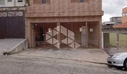 SOBRADO NA VILA RÉ COM 4 DORMITORIOS SENDO 1 SUITE E 2 VAGAS!