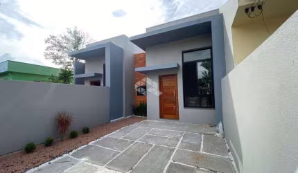 Casa Térrea com 3 dormitórios e 1 suíte Bairro Fátima.