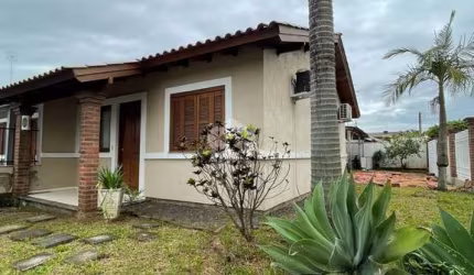 Casa á venda com 2 dormitórios no bairro São José em Canoas