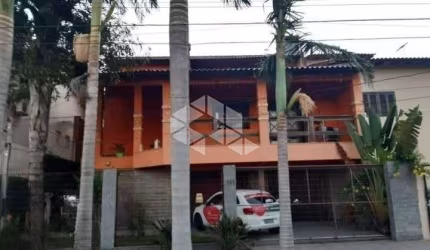 Sobrado com 3 dormitórios sendo 1 suíte no bairro Nossa senhora das graças