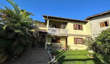 Casa à venda 4 quartos e 3 vagas em Canoas
