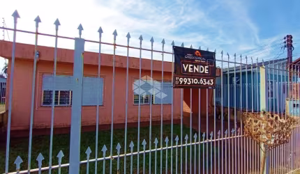 Casa com 3 dormitórios no bairro Niterói