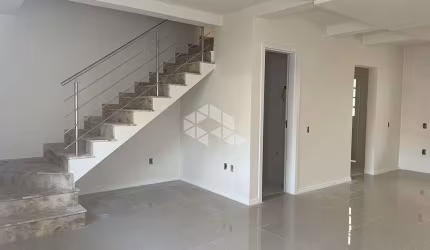 Sobrado 83m² 03 dormitórios 02 vagas no Bairro Fátima, em Canoas