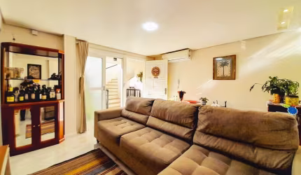 Apartamento com pátio privativo 75m² 02 dormitórios 01 box no Bairro Fátima, em Canoas