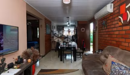 Casa com 2 dormitórios e 2 banheiros à venda no Bairro São José
