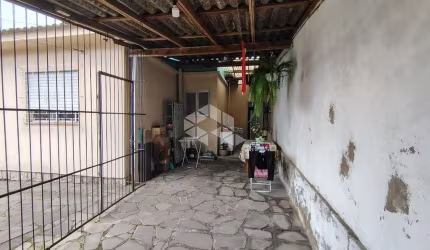 Casa 130m², 03 dormitórios, 02 vagas, no Bairro Nossa Senhora das Graças, em Canoas