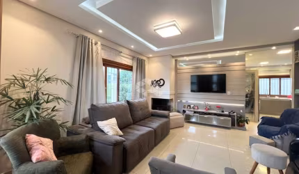 Casa sobrado de 274m², com 4 quartos, 2 suítes, 4 banheiros e 2 vagas no Marechal Rondon