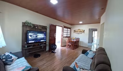Casa térrea com 97,00m² área privativa 2 dormitórios, 4 vagas Niterói/Canoas