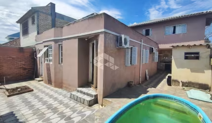 Casa com 300,m² privativos Localizado no Bairro Fatima/Canoas-RS.