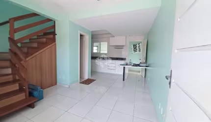 Sobrado semi mobiliado 2 dormitórios, 1 vaga 126,75m² área construida Cachoeirinha