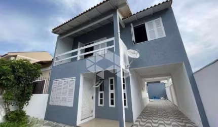 Sobrado 120m² 03 dormitórios 04 vagas cobertas no Bairro Mato Grande em Canoas