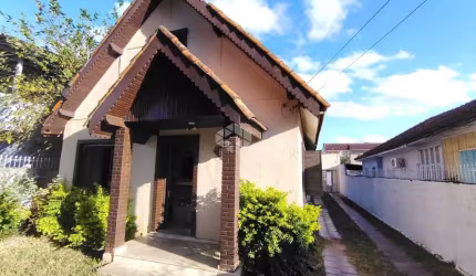 Casa com 3 dormitorios com terreno de 517m2 no bairro Nossa Senhora das Graças.