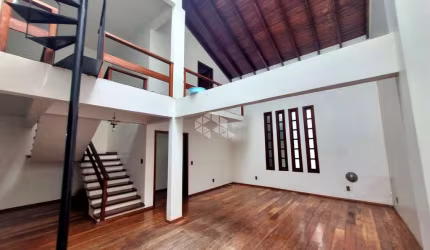 Casa sobrado 4 dormitórios 1 suíte bairro Marechal Rondon Canoas