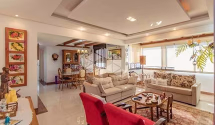 Apartamento / 3 Dormitórios / 1 Suíte / Churrasqueira / 2 Vagas Cobertas / Vila Ipiranga / Assis Brasil / Porto Alegre / RS