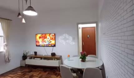 Apartamento de 2 dormitórios c/ elevador no Centro Histórico próximo a Borges de Medeiros e Loureiro da Silva, Santa Casa e UFRGS