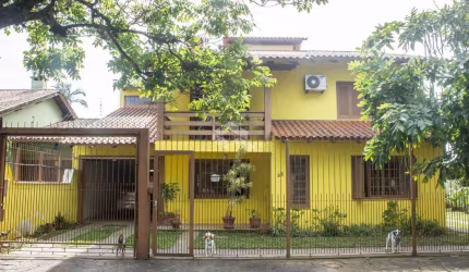 Casa à venda, 2 terrenos, 4 quartos, suíte, pátio grande, sacada, zona norte, Santa Fé