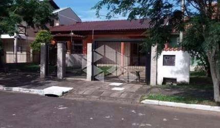 Casa à venda, 3 quartos, pátio, 3 vagas, piscina, Santa Fé.