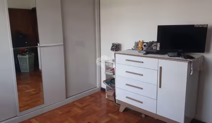 Apartamento à venda, com 2 quartos/dormitórios, 1 vaga/box, Bairro São Sebastião, PoA, RS.