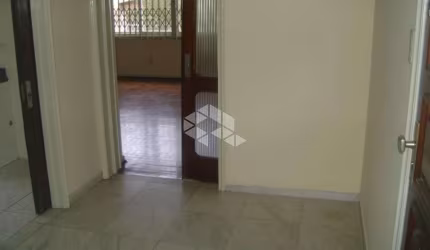 APARTAMENTO SEMIMOBILIADO NO MENINO DEUS LONGE DAS ENCHENTES